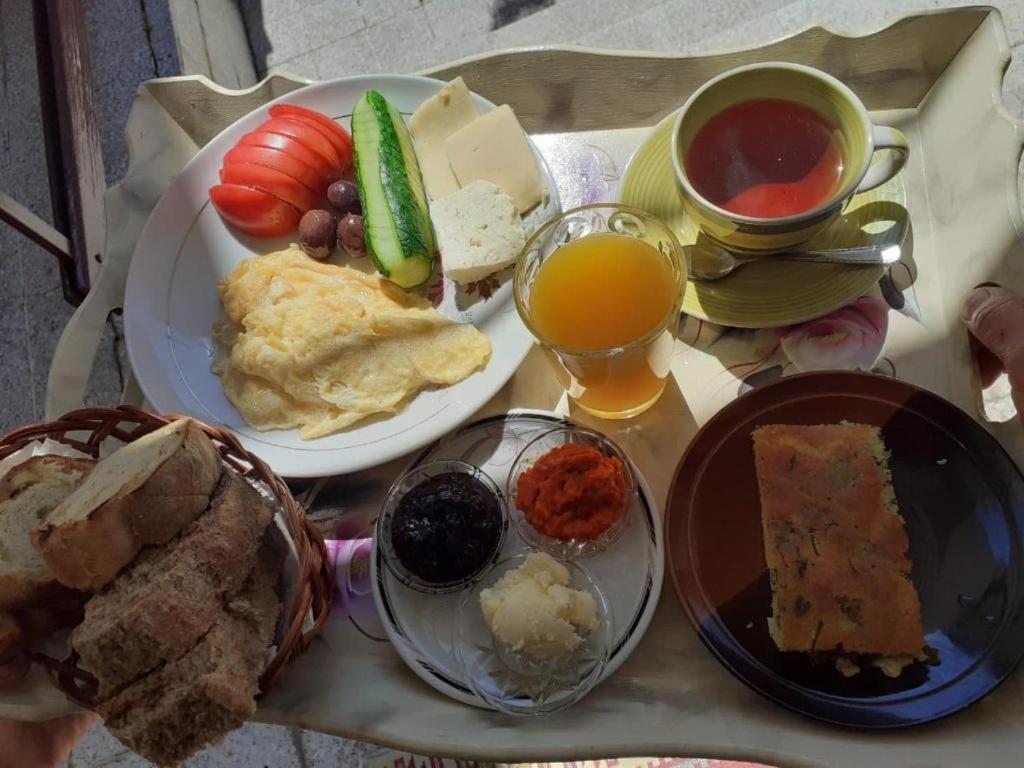Hostel Bushati بريزرن المظهر الخارجي الصورة